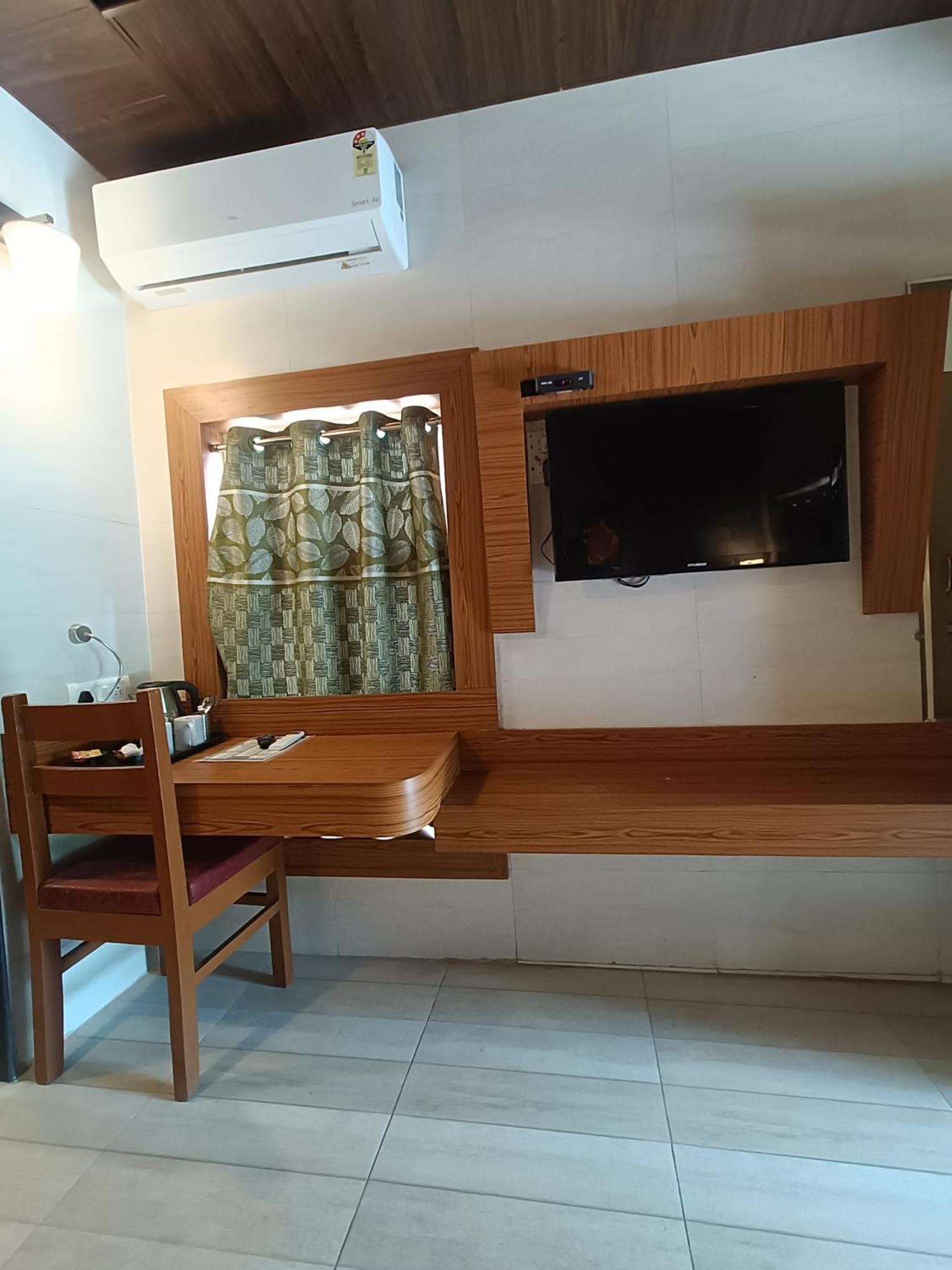 Ellora Heritage Resort Экстерьер фото